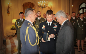 vysoke_vyznamenani_obdrzel_generalmajor_verner.jpg